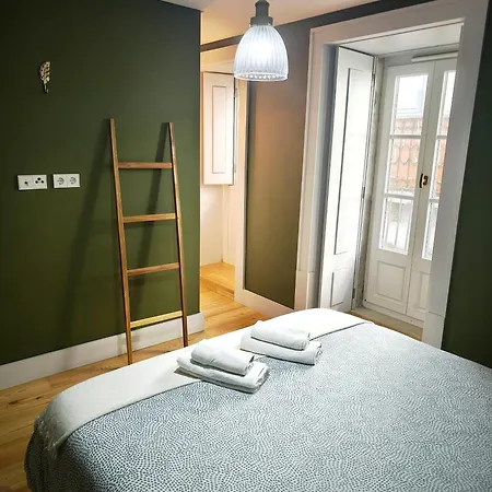 In Shared Apartment, Santo Antonio Church In Privatunterkunft *