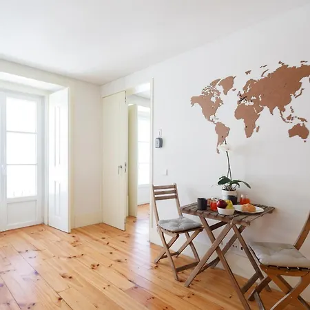 Privat bolig In Shared Apartment, Santo Antonio Church In