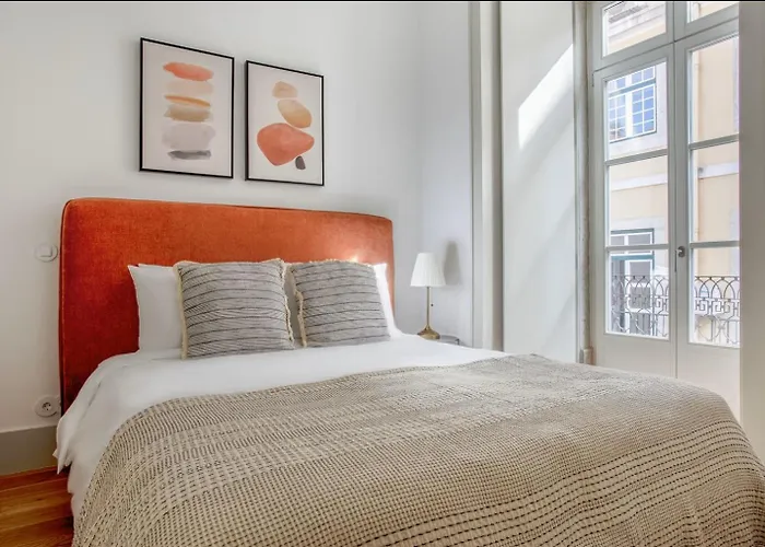 In Modern&pleasant Shared Apartment, Santo Antônio Church In Séjour chez l'habitant